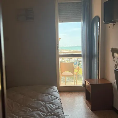 Hotel Diplomat Marine Cattolica Exterior foto