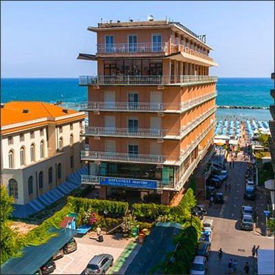 Diplomat Marine Hotel 3*
